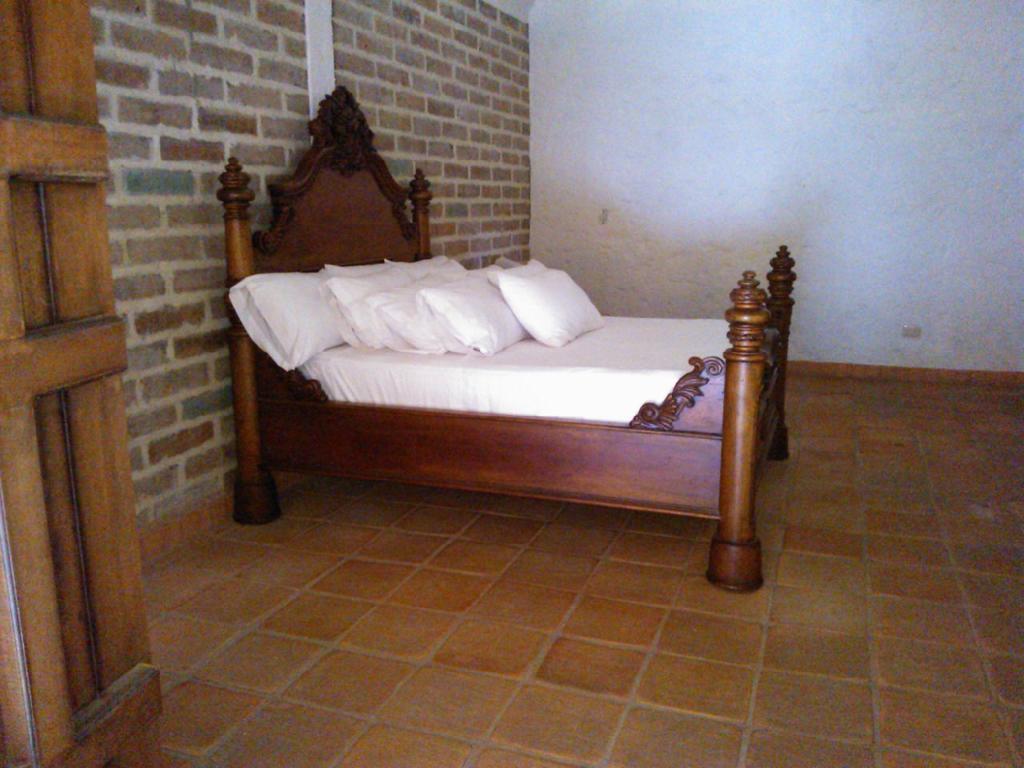 Hotel Santa Barbara Colonial - Santa Fe De Antioquia Bilik gambar