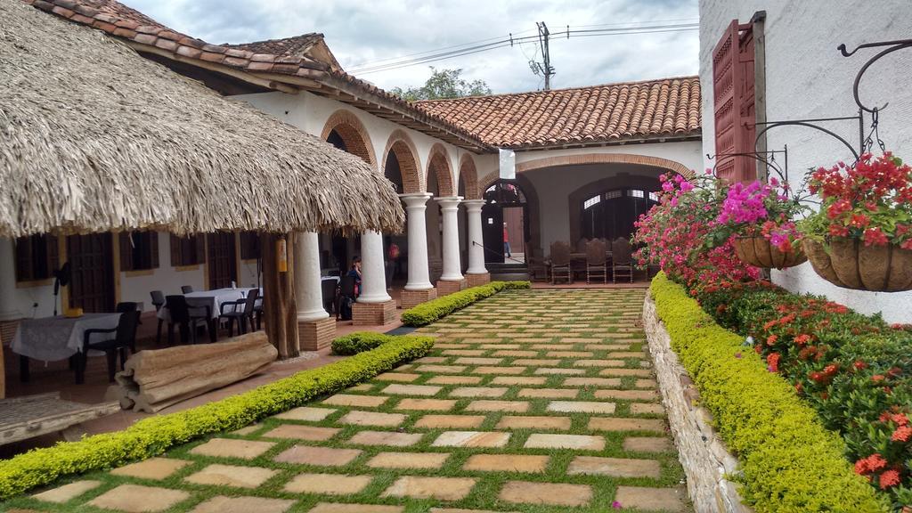 Hotel Santa Barbara Colonial - Santa Fe De Antioquia Bilik gambar