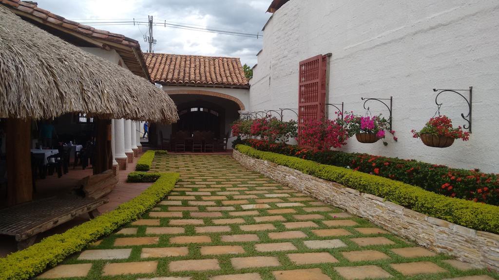 Hotel Santa Barbara Colonial - Santa Fe De Antioquia Bilik gambar